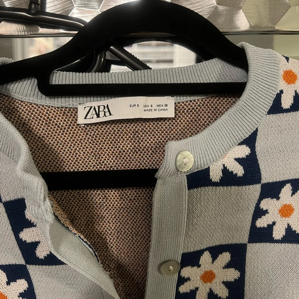 Zara Navy and Gray Floral Cardigan - Picture 2 of 12